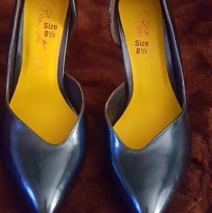 New Vera Wang blue heels